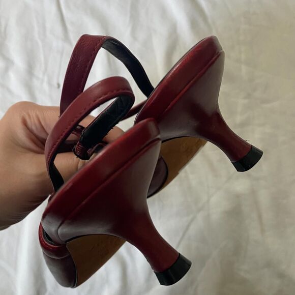 VINCE Venice Slingback Pointed Toe Kitten Heel Pump In Crimson Red Leather US 8 - Picture 7 of 8